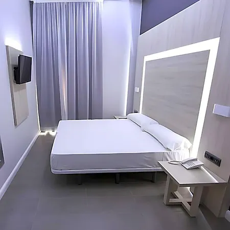 Hotel Plaza Goya Bcn 2*